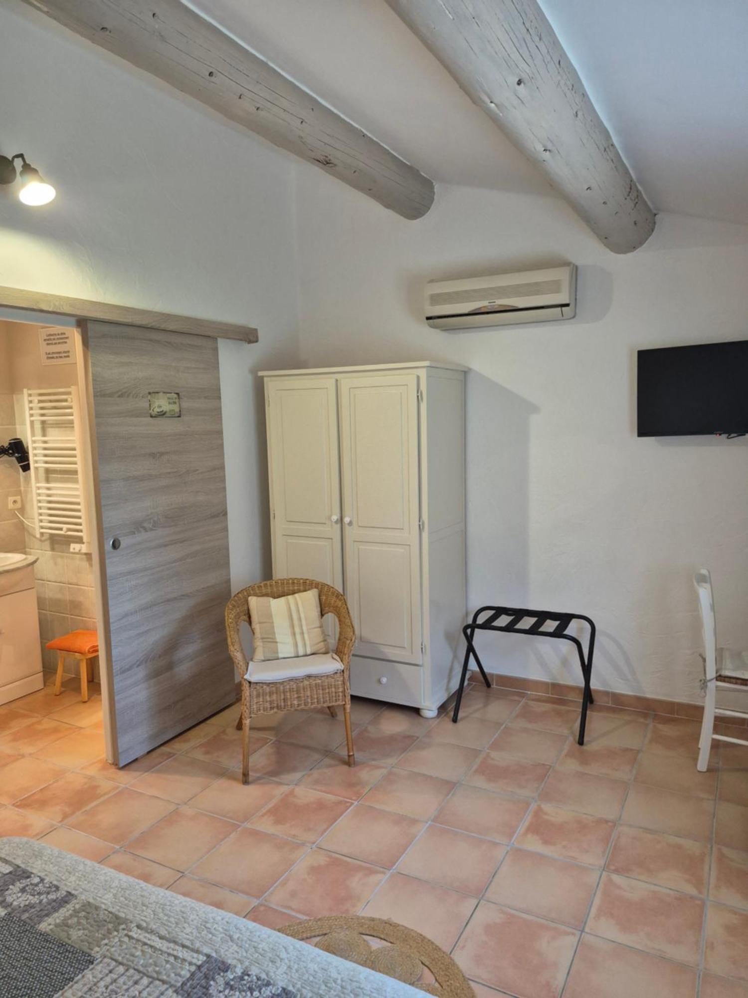 Mas Clement - Chambre Et Table D'Hotes LʼIsle-sur-la-Sorgue Exterior foto