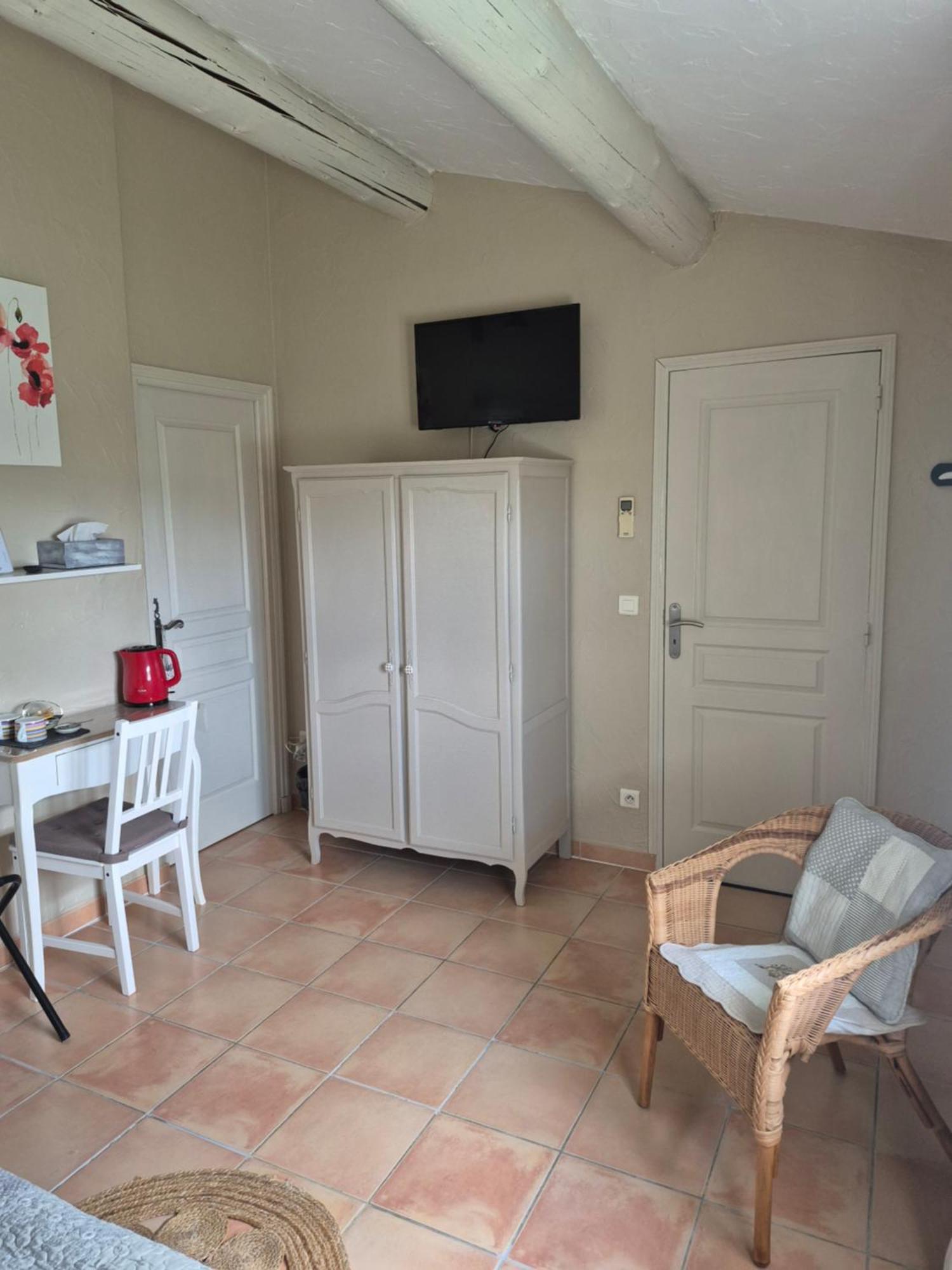 Mas Clement - Chambre Et Table D'Hotes LʼIsle-sur-la-Sorgue Exterior foto